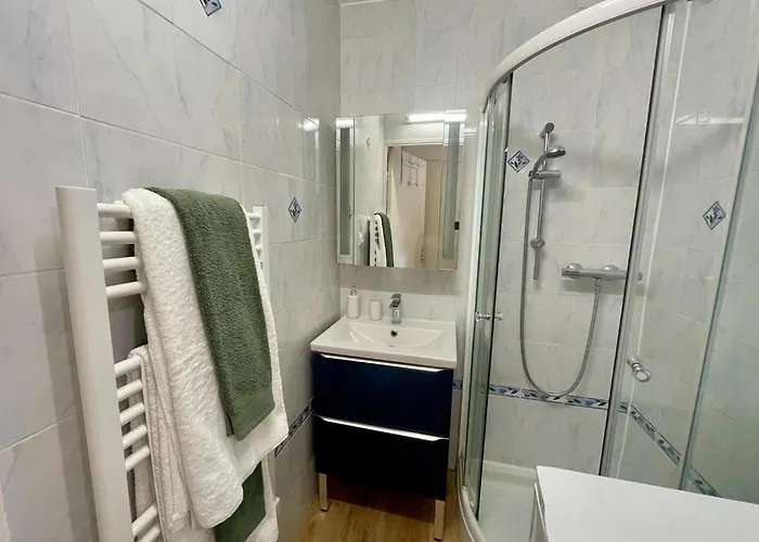 With Garden And Pool Access Prázdninový dům