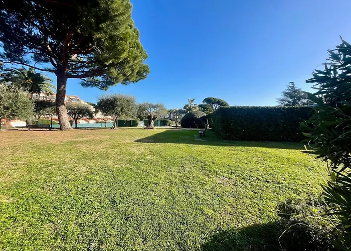 Prázdninový dům With Garden And Pool Access Antibes